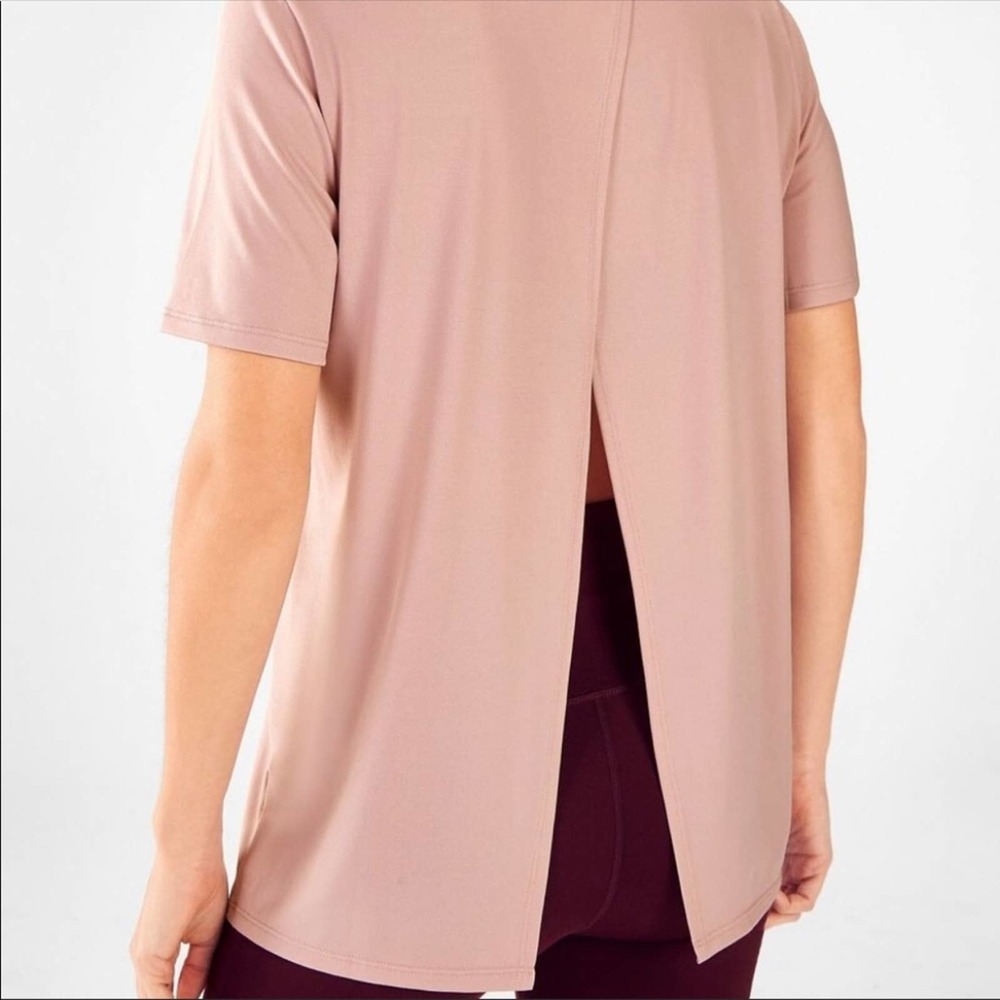 Fabletics Vivienne Cross Back Short Sleeve Tee Sz XS Dusty Rose NWT